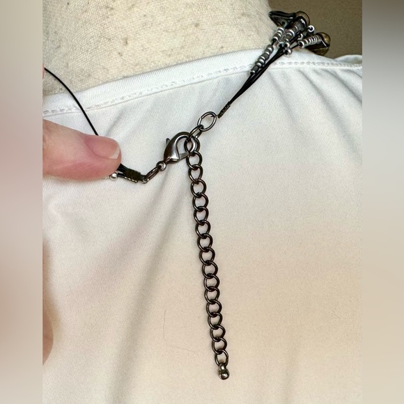 Necklace, 5 strand layered wire, shell bead black, gray, silver jewelry - Picture 7 of 11